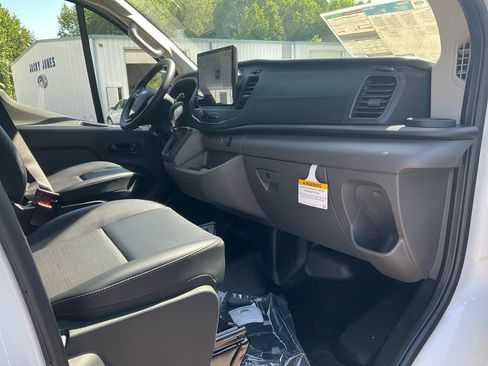 New 2026 Ford Transit 250 Low Roof RWD image 11