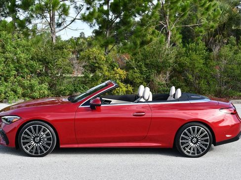 Used 2024 Mercedes-Benz CLE 300 4MATIC Cabriolet image 31