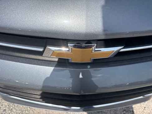 Used 2020 Chevrolet Trax LT w/ LT Convenience Package FWD image 11