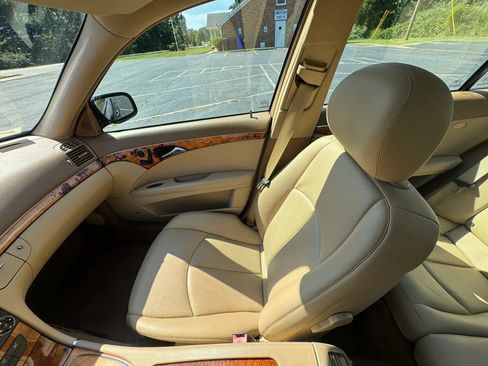 Used 2007 Mercedes-Benz E 320 BlueTEC Sedan image 35