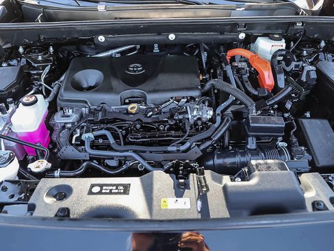 Certified 2025 Toyota RAV4 XLE image 27