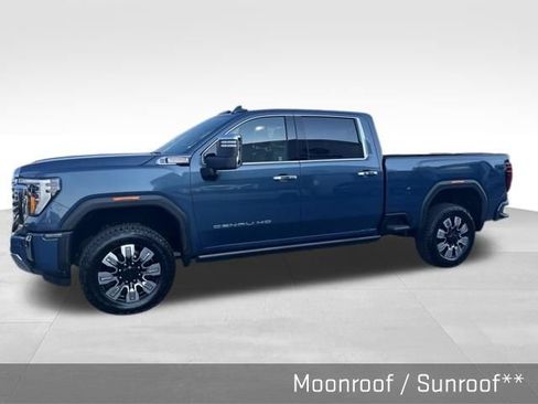 Used 2024 GMC Sierra 2500 Denali w/ Denali Reserve Package AWD/4WD image 6