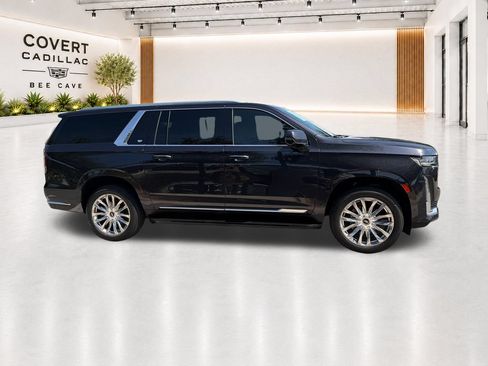 Used 2023 Cadillac Escalade ESV Premium Luxury RWD image 13