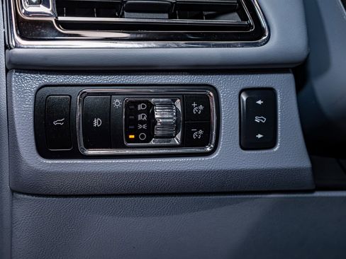 Used 2024 Lincoln Navigator Black Label image 17