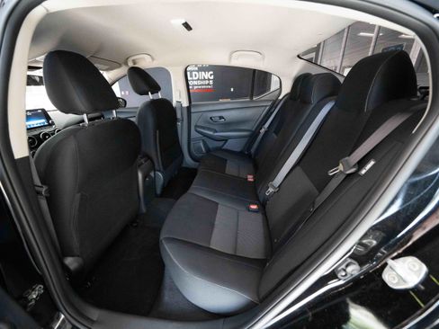 Used 2025 Nissan Sentra SV w/ Trunk Package image 23