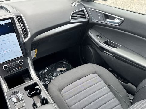 New 2024 Ford Edge SE image 19