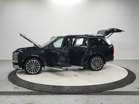 Used 2026 Hyundai Palisade Calligraphy FWD image 13