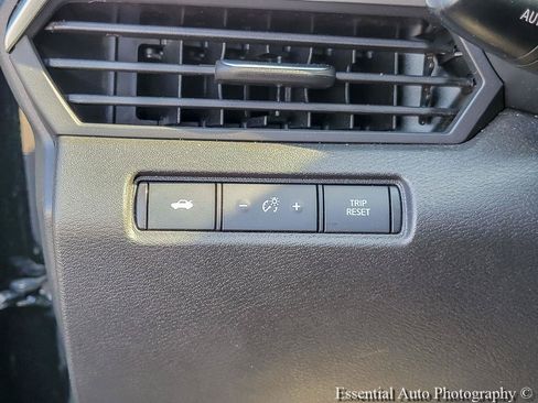 Used 2025 Nissan Altima 2.5 SV FWD image 16