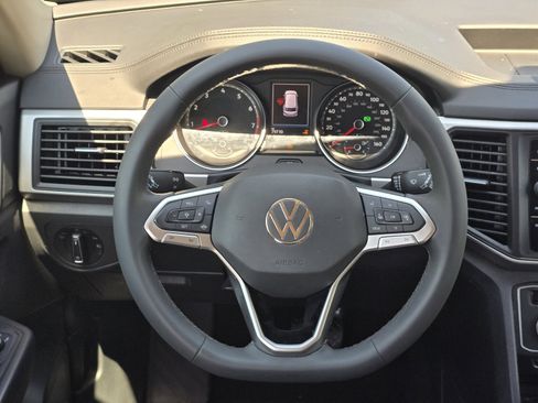 Used 2021 Volkswagen Atlas SE image 15