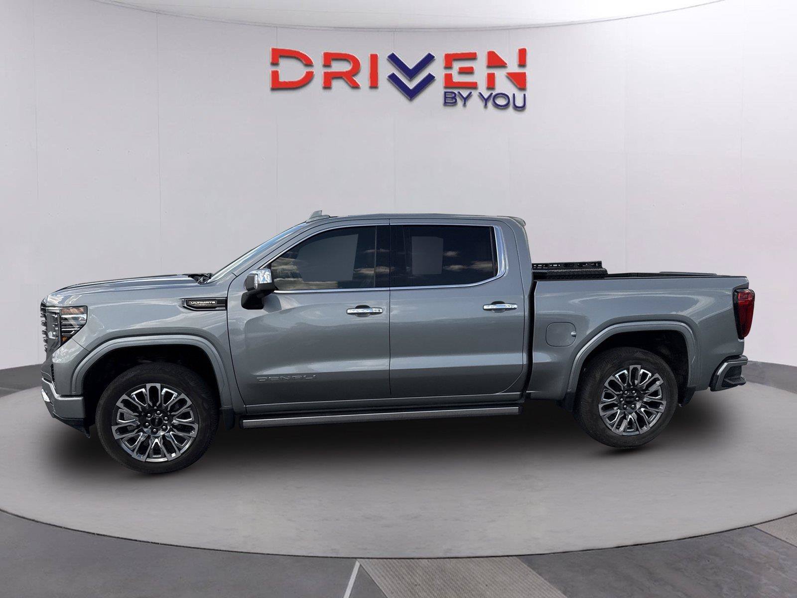 Used 2023 GMC Sierra 1500 Denali Ultimate AWD/4WD image 4