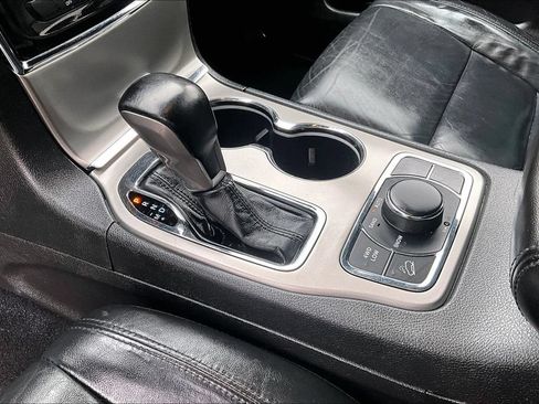 Used 2021 Jeep Grand Cherokee Limited AWD/4WD image 15