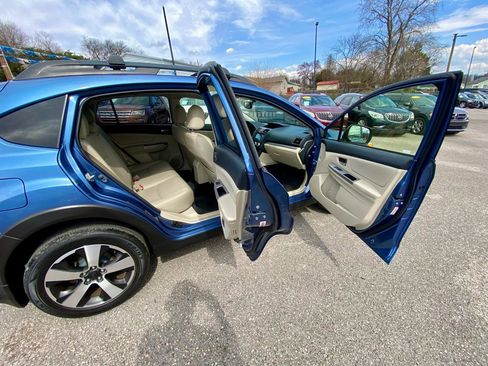 Used 2014 Subaru Crosstrek Touring image 11