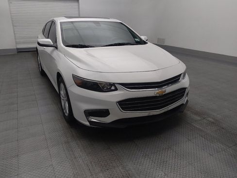 Used 2017 Chevrolet Malibu LT image 14