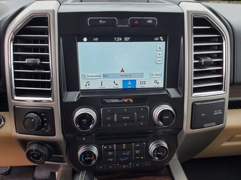 Used 2016 Ford F150 Lariat w/ Equipment Group 502A Luxury image 31