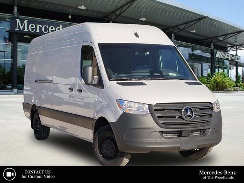 Used 2025 Mercedes-Benz Sprinter 3500 image 1