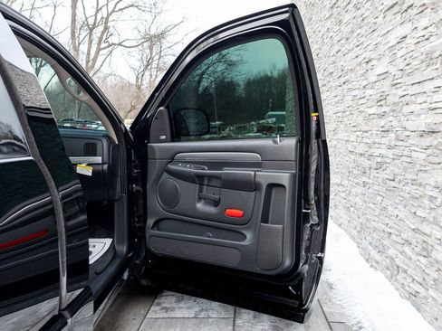 Used 2004 Dodge Ram 1500 Truck 2dr Reg Cab 120.5 WB SRT-10 image 36