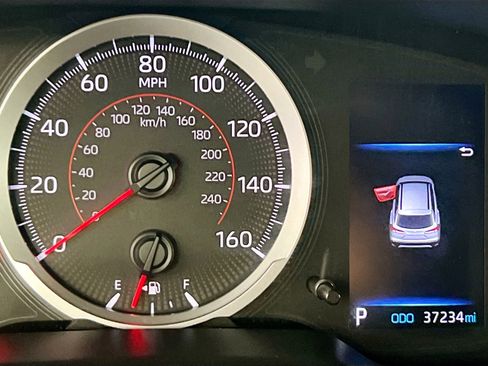 Used 2022 Toyota Corolla Cross LE image 22