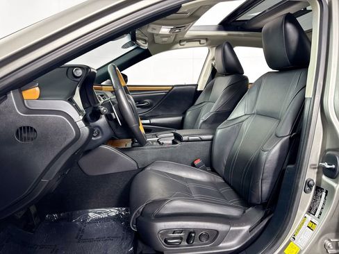 Used 2020 Lexus ES 350 Luxury w/ Accessory Package image 26