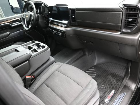 Used 2024 Chevrolet Silverado 2500 LT AWD/4WD image 40