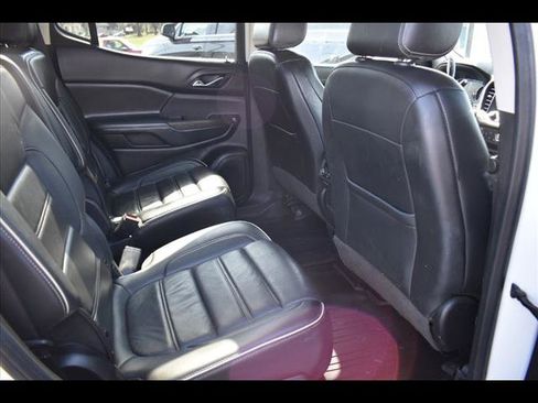 Used 2022 GMC Acadia Denali w/ Denali Ultimate Package image 6