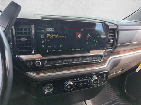 Used 2024 GMC Sierra 1500 Elevation image 13