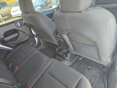 Used 2021 Jeep Wrangler Unlimited Sport image 26