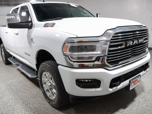 Used 2024 RAM 2500 Laramie AWD/4WD image 5
