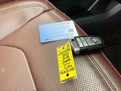 Used 2023 Ford Expedition Max Limited AWD/4WD image 11