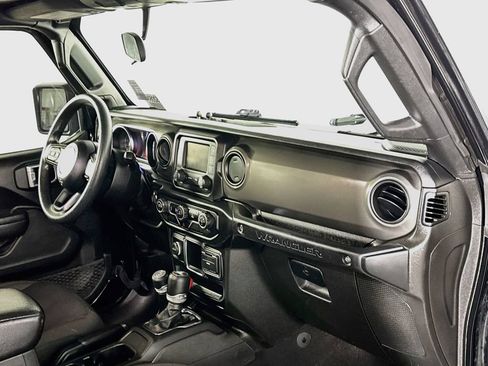 Used 2021 Jeep Wrangler Sport AWD/4WD image 12