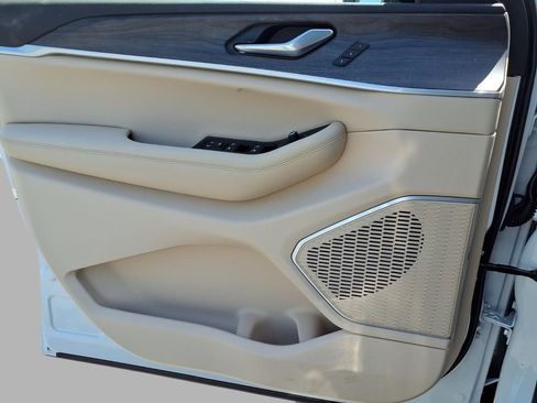 New 2026 Jeep Grand Cherokee L Limited AWD/4WD image 18