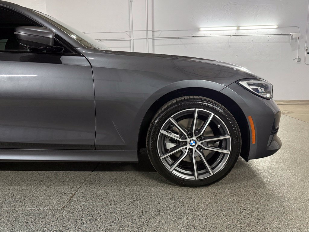 Used 2021 BMW 330i xDrive Sedan w/ Driving Assistance Package AWD/4WD image 5