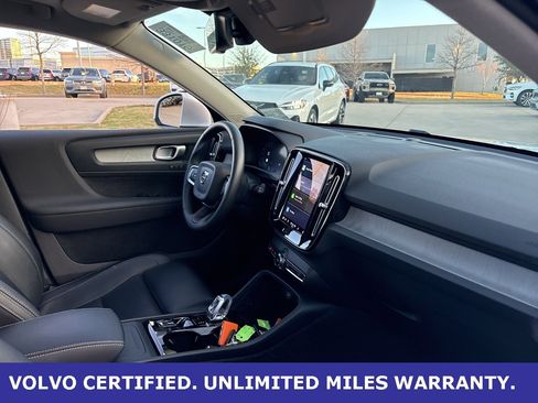 Certified 2025 Volvo XC40 B5 Plus image 13