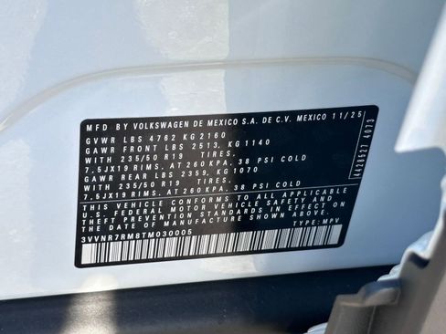 New 2026 Volkswagen Tiguan SE FWD image 17