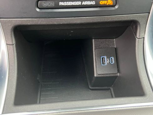 Used 2023 Ford Edge ST image 31