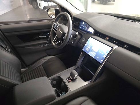 Certified 2025 Land Rover Discovery Sport S image 11