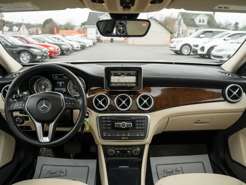 Used 2015 Mercedes-Benz GLA 250 4MATIC image 14