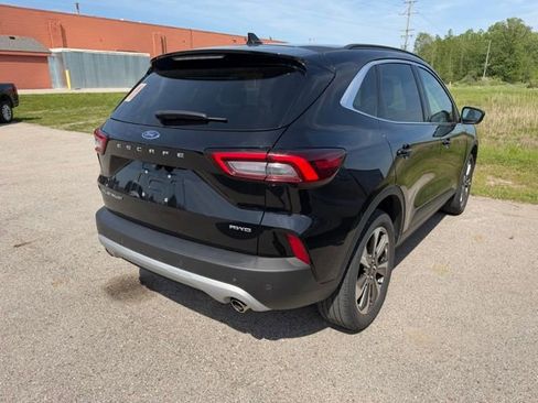 Used 2024 Ford Escape Platinum AWD/4WD image 10