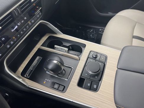 Used 2025 MAZDA CX-90 3.3 Turbo w/ Preferred Package image 19