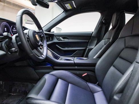 Used 2025 Porsche Taycan image 21