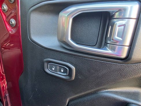 Used 2021 Jeep Wrangler Rubicon w/ Safety Group image 27