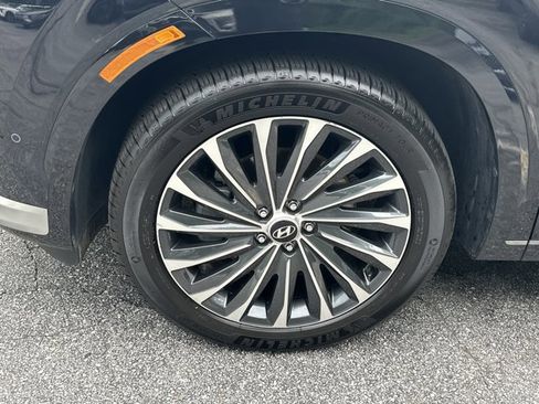Used 2023 Hyundai Palisade Calligraphy FWD image 12