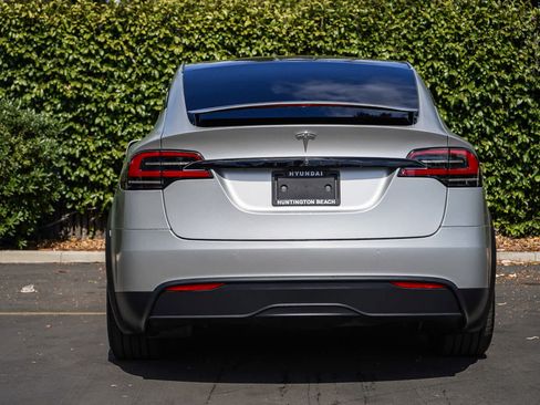 Used 2023 Tesla Model X AWD/4WD image 5