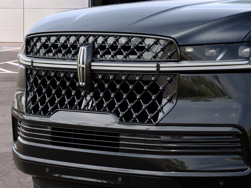 New 2027 Lincoln Navigator Reserve w/ Jet Appearance Package RWD image 17