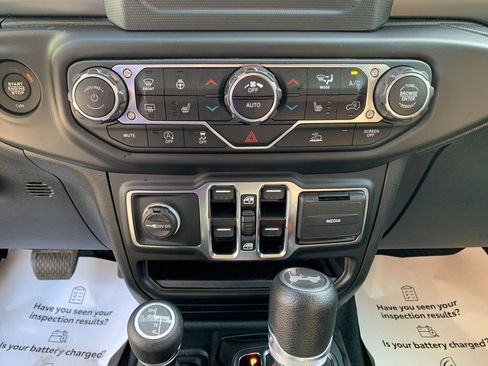 Used 2022 Jeep Wrangler Unlimited Sport AWD/4WD image 24