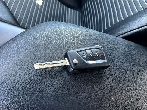 Used 2024 Toyota Camry SE FWD image 36