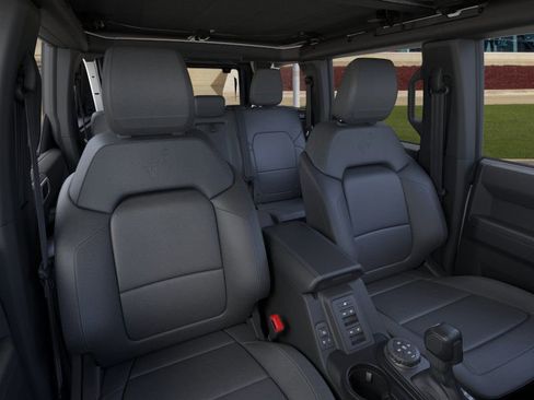 New 2025 Ford Bronco Outer Banks w/ Sasquatch Package image 10