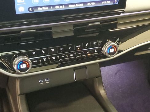 Certified 2025 Honda Prologue Elite image 33