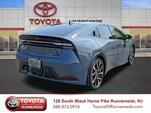 Used 2024 Toyota Prius Prime FWD image 6