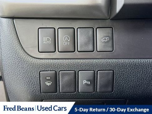 Used 2019 Toyota Highlander Limited AWD/4WD image 8