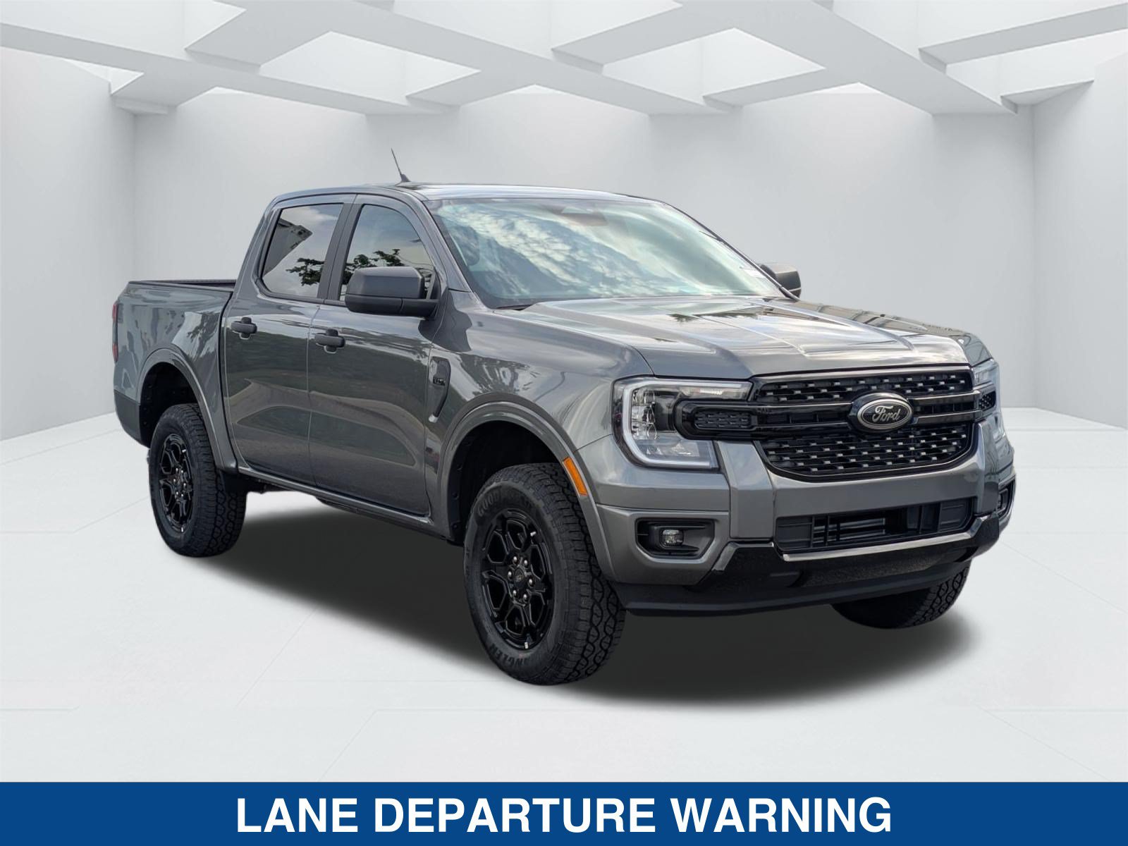 New 2026 Ford Ranger XLT w/ Black Appearance Package RWD image 3